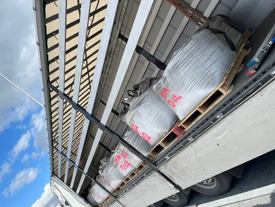 Мультимодальная перевозка оксида марганца по маршруту Нидерланды → Турция → Россия